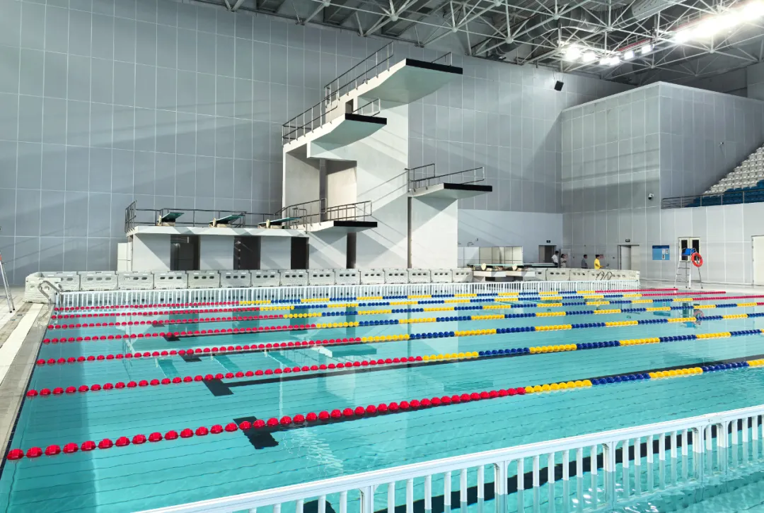 横琴华发水上活动中心试营业首日人气爆棚 单日客流量突破2000人次