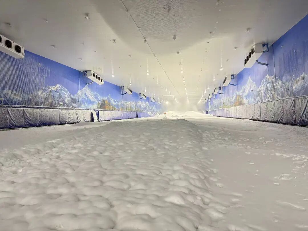 珠海首家室内滑雪场——「万雪汇」官宣，将于10月1日正式开业